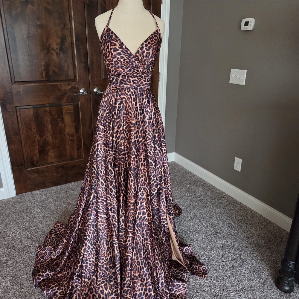LA FEMME Leopard Dress Size 2